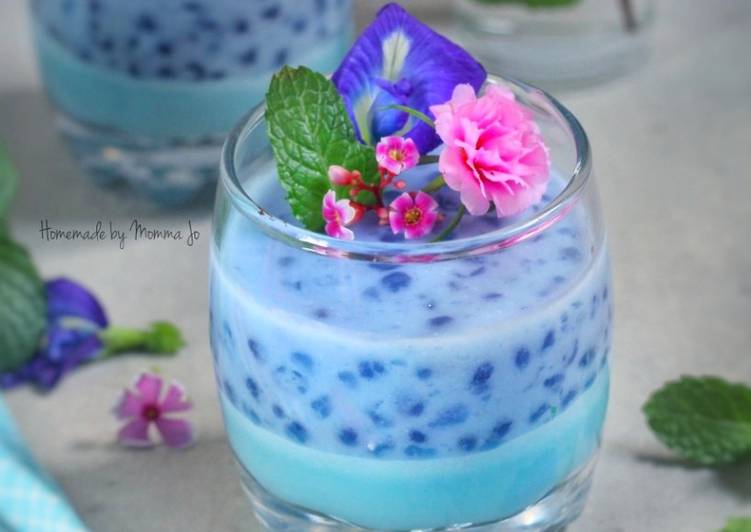 Butterfly Pea Coconut Sagoo Pudding
