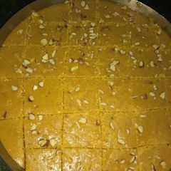 A picture of Besan Burfi/ Mohanthal(without Khoya).