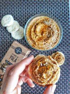 Una foto de 🌱HUMMUS DE LENTEJAS Y CURRY🌱