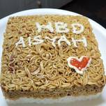 89. Mie goreng ulang tahun (birthday noodle cake)