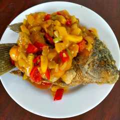 A picture of Gurame asam manis.