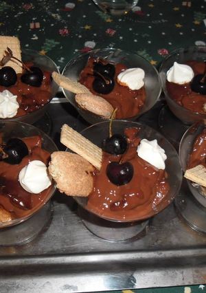 Una foto de Postre Navidad y Año Nuevo, postre de Chocolate y galletas