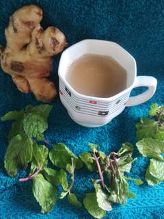 Saroj Shah દ્વારા રેસીપી આદુ-તુલસી વાળી ચા (Ginger Tulsi Tea Recipe In Gujarati) - કૂકપૅડ
