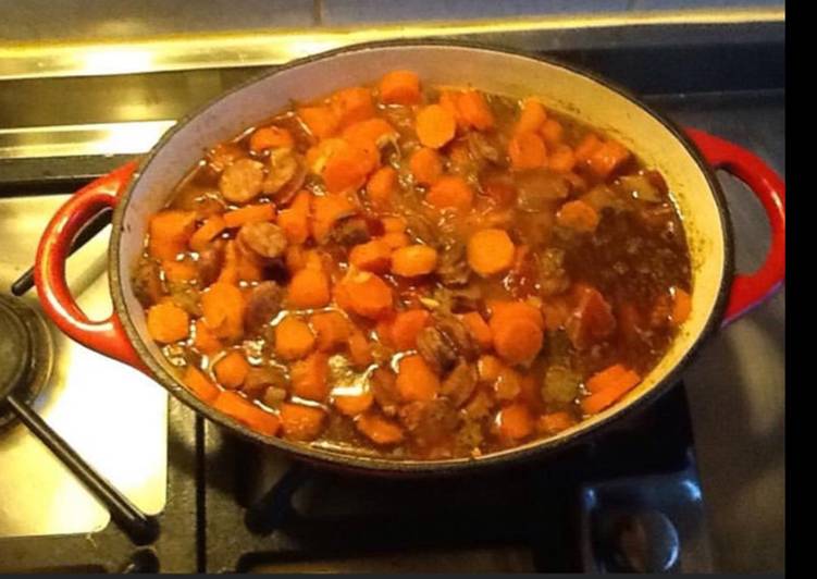 Comment Préparer Les Carottes aux saucisses oignons et tomates