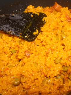 Una foto de Arroz con sobras de habas con chorizo