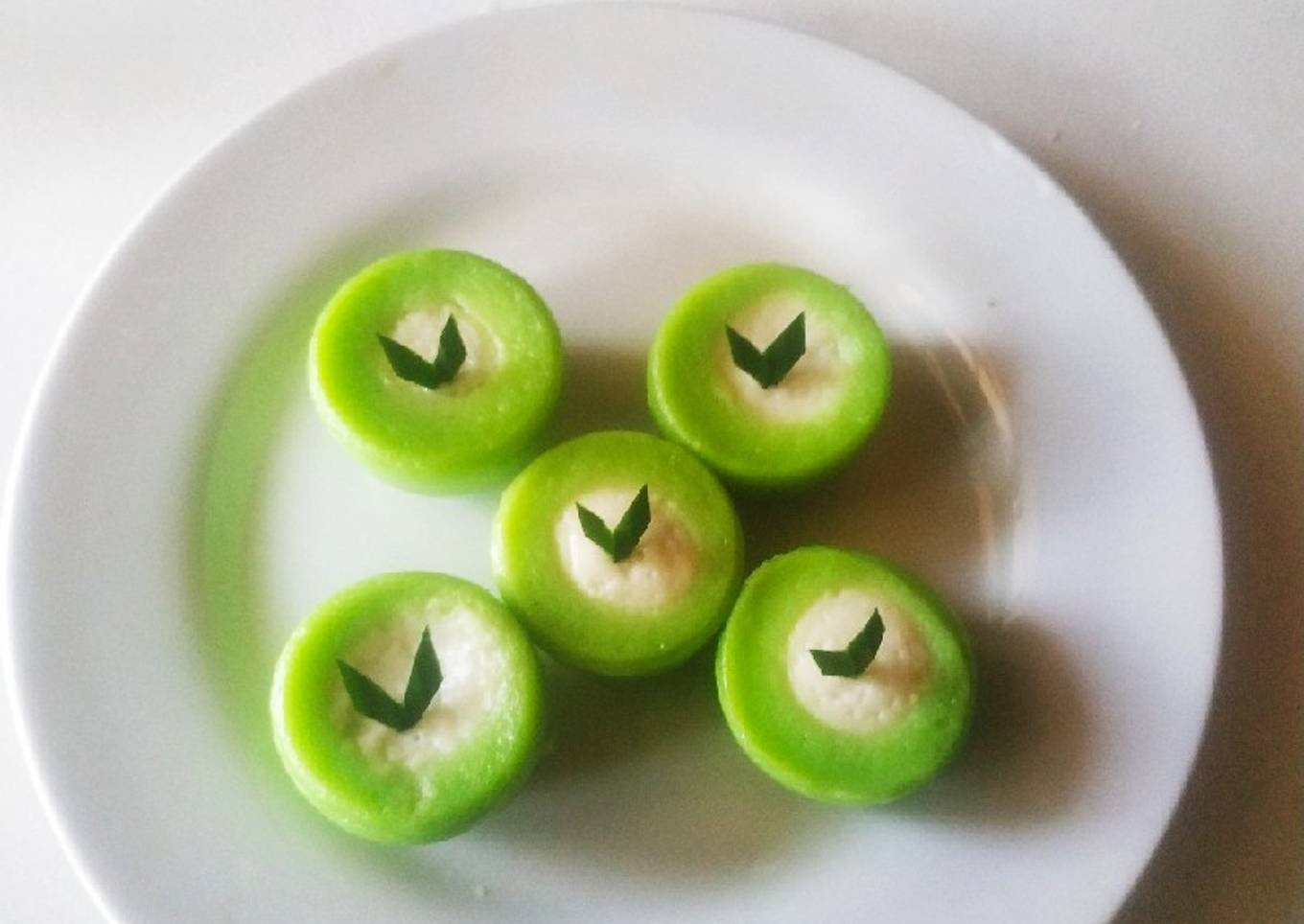 387. Kue Nona Manis (Santan Kara)