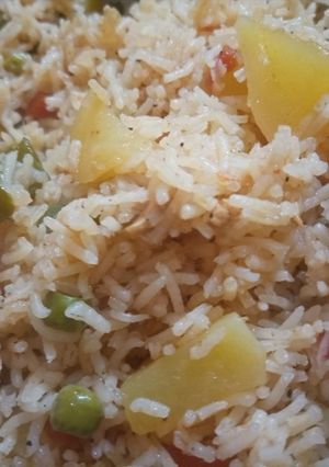 A picture of Gajar Matar Shimla Pulao | vegetables Fried Rice | Chinese Pulao.