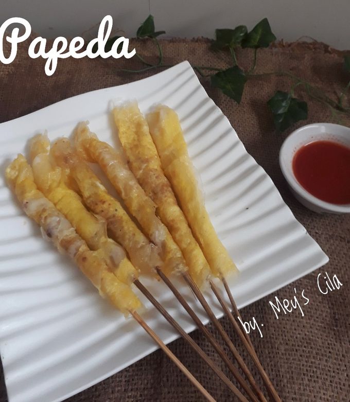 Porno qizni uyquga qoydi va ikkitasi uni sikishdi