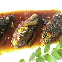 A picture of Chat Pata Karela.