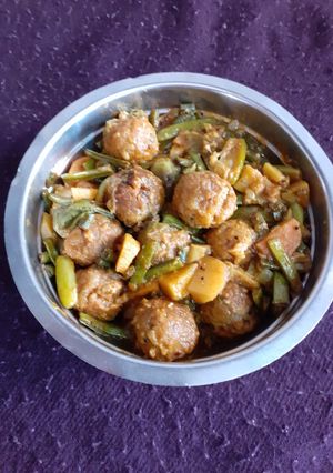 ઊંધિયું (Undhiyu Recipe In Gujarati) રેસીપી મુખ્ય ફોટો