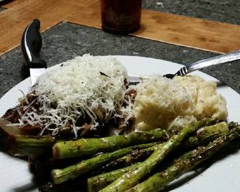 Easy Recipe Brads red wine NY steaks with grilled asparagus Delicious Perfect