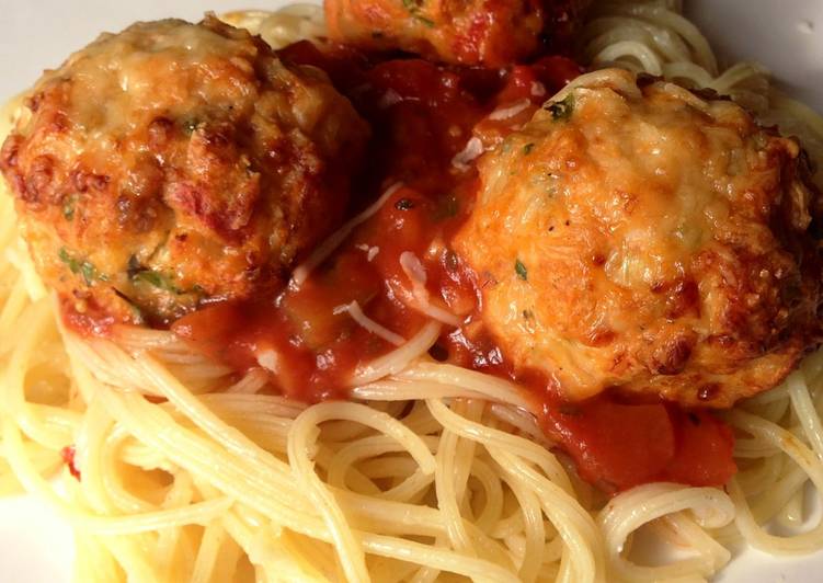 Chicken Meatballs with Garlic Spaghetti