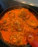Contramuslos en salsa de pimientos