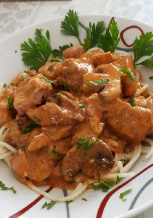 Tejszínes, gombás pecsenyehús recept fotója