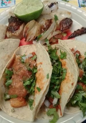 Una foto de Taquitos de soya al pastor a mi manera Súper fácil