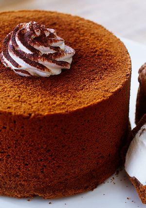 A picture of Fluffy Chocolate Chiffon Cake.
