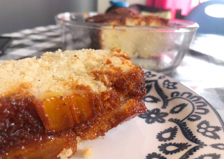 Easiest Way to Prepare Super Quick Homemade Bolo de banana caramelizada na forma de bolo inglês