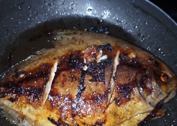 Ikan bawal 🐟🐟panggang teflon 🍋🌿