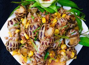 Hình của món Ốc hương xào bơ tỏi.