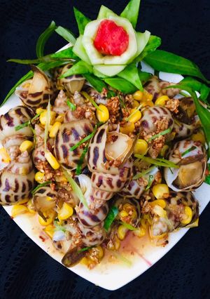 Hình của món Ốc hương xào bơ tỏi.