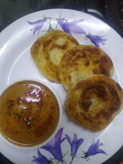 பன் பரோட்டா & M. T. சால்னா / Bun poratto & Empty salna reciep in tamil செய்முறை முக்கிய புகைப்படம்
