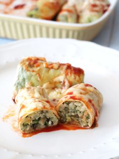 Una foto de Rollitos de col gratinados