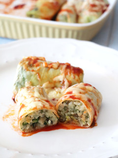 Una foto de Rollitos de col gratinados