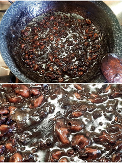 Una foto de Calamarcitos en su tinta encebollados y roneados