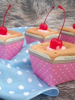 Foto resep Strawberry Hokkaido Chiffon Cupcake