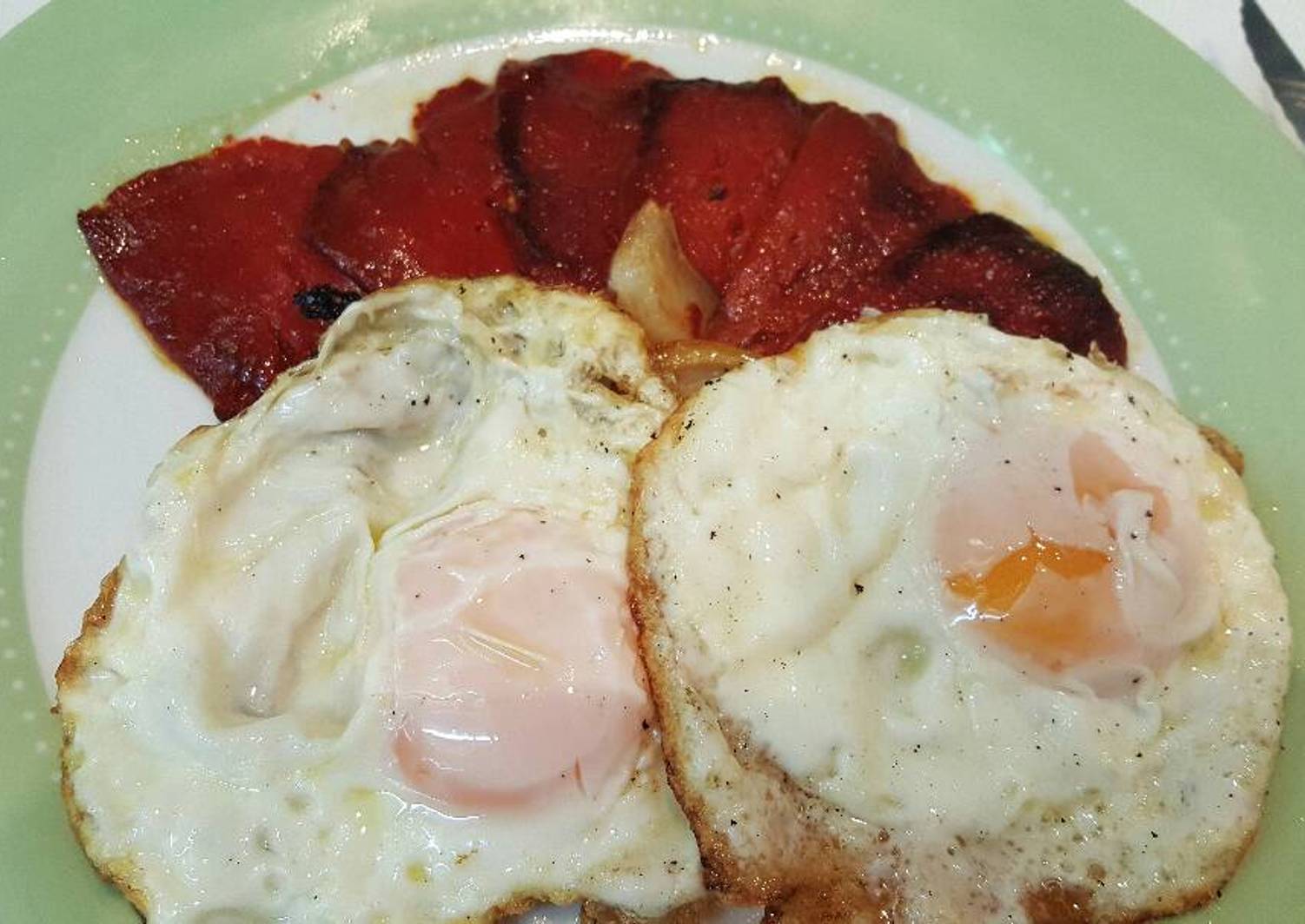Huevos fritos con pimientos asados Receta de milandebrera Cookpad Huevos fritos con pimientos asados Receta de milandebrera Cookpad