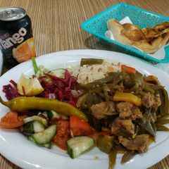 A picture of Boil rice with shredded beef vegetable.