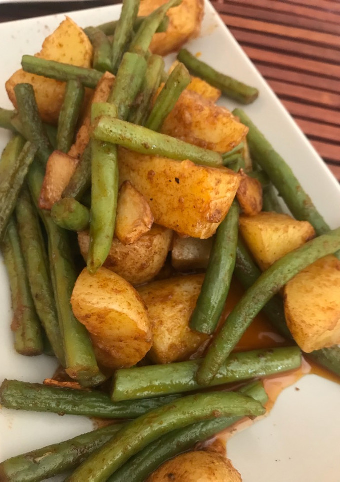 Una foto de Judías verdes con patatas ajo y pimentón