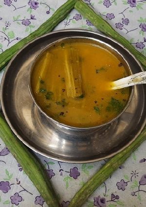 A picture of Drumstick soup.