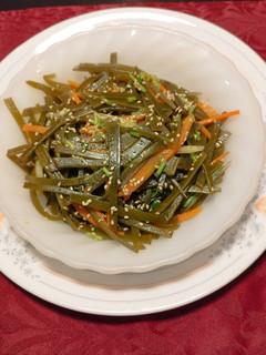 涼拌海帶絲 的食譜成品照片