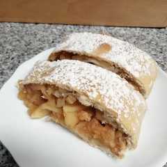 Una foto de Strudel de manzana