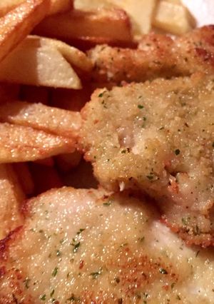 Foto principal de Filetillos de pollo rebozados y patatas fritas