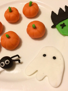 Una foto de Figuritas de fondant para Halloween