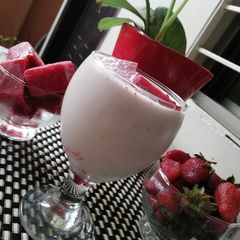 A picture of Strawberry Milkshake.