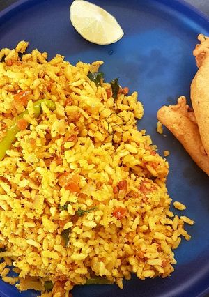 A picture of Uggani and Mirchi Bajji.