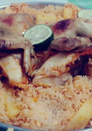 صورة لوصفة كبسة الدجاج الحمراء