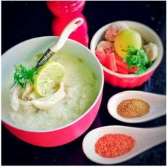 A picture of Lemony chicken and rice soup(Avgolemono) .