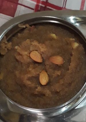 आटे का हलवा (atte ka halwa recipe in Hindi) रेसिपी मुख्य फोटो