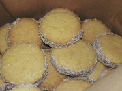 Una foto de alfajores de maicena sin gluten