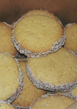 Una foto de #SinHarina ♡ Alfajores de Maicena *Sin gluten*