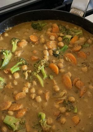 Foto de Caril de Legumes com Manteiga de Amendoim
