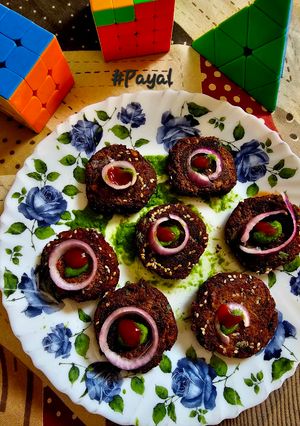 A picture of Spinach Oats Tikki.