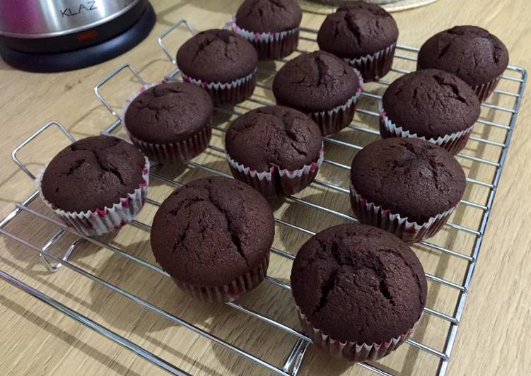 Cara Gampang Membuat Cupcake coklat super lembut &amp; nyoklat yang Sempurna