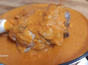 Una foto de Codillo en salsa en olla rápida