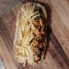 A picture of Wors chip roll.
