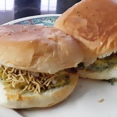A picture of Potato Bun Kebab.